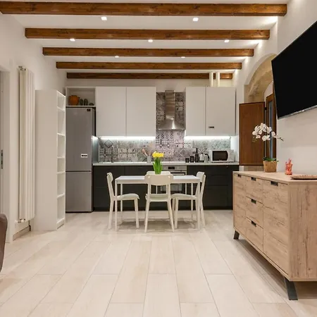 Apartment Borro Palace *