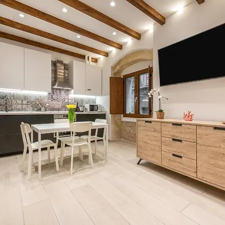 Apartment Borro Palace *